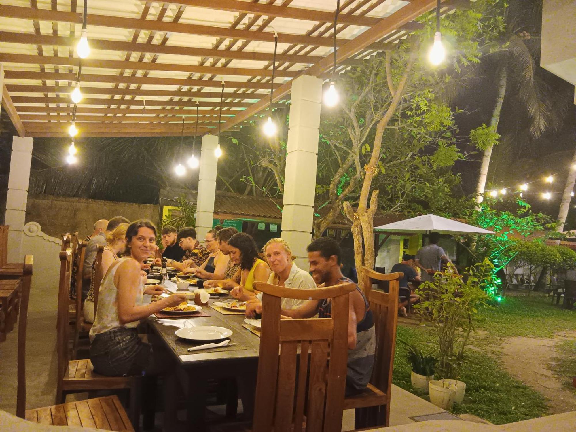 Plantation Surf Inn & Restaurant - Мидигама-Ист Экстерьер фото